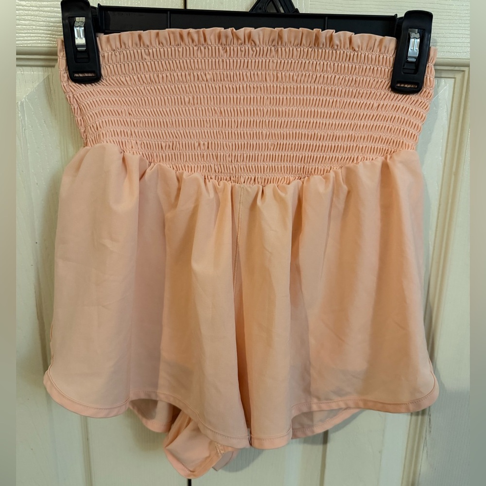 NWOT aerie High-Waist Peach Pink Smocked Shorts